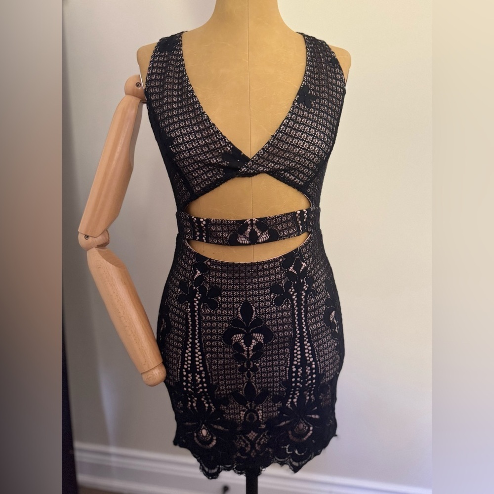 NWT PINK BOUTIQUE Party Guru Black Lace Mini Dress (US 8)